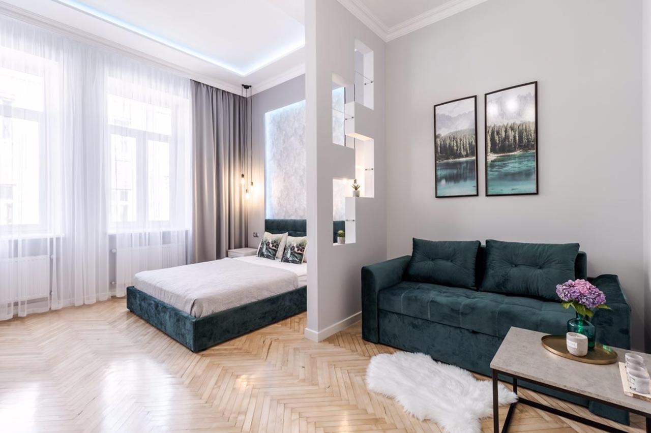 Modern Apartment Lviv Extérieur photo